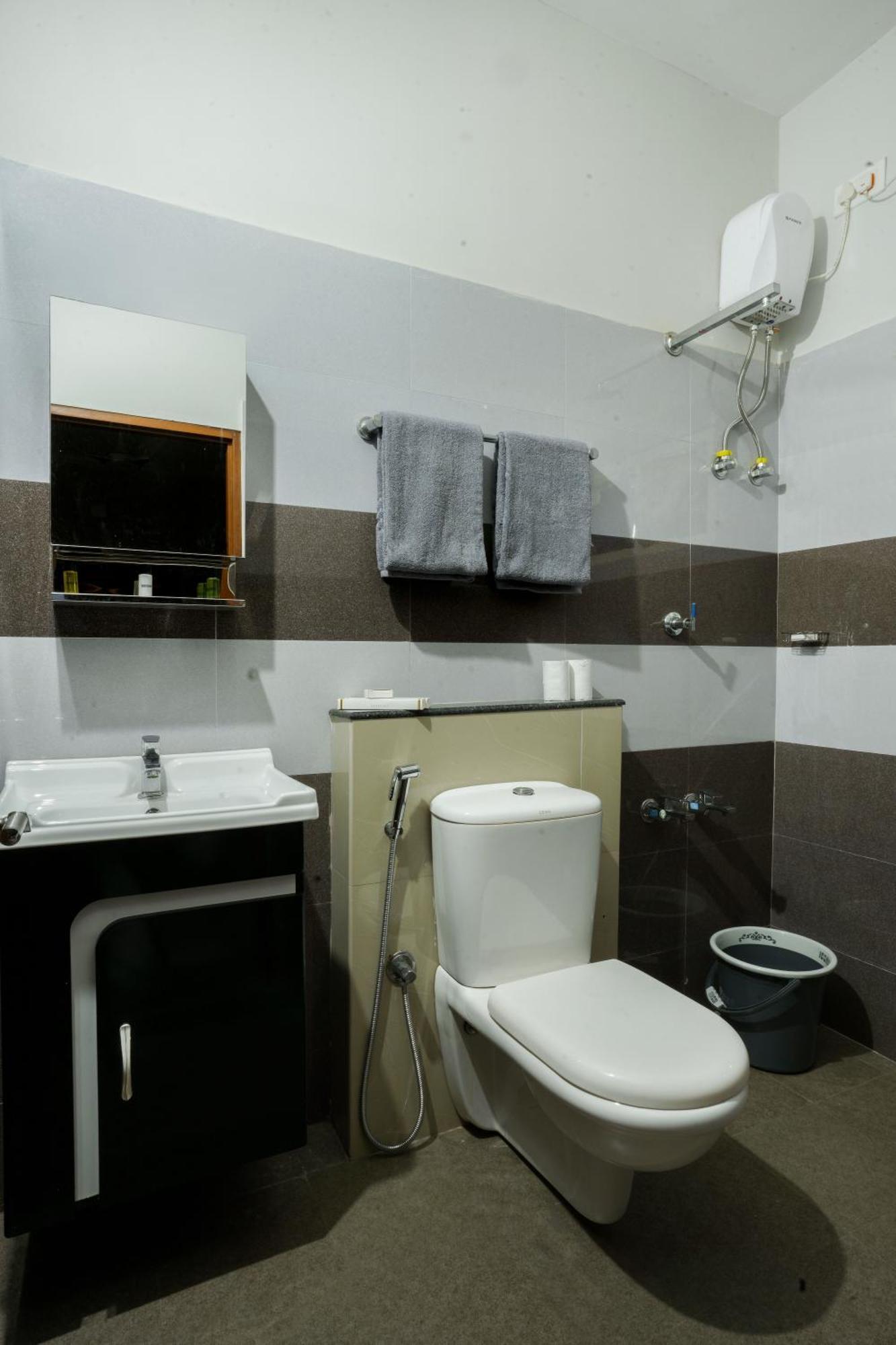 Swapna Home Suites Nedumbassery Eksteriør bilde